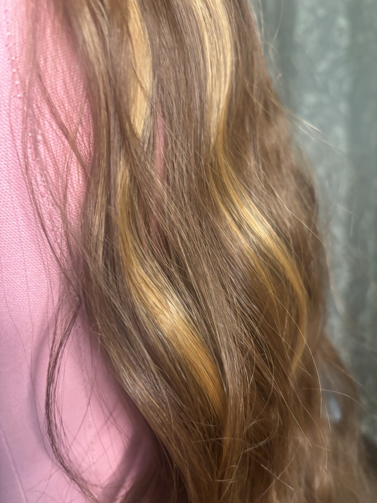 Lace Front Synthetic Wig Wavy Layered Free-Part Medium/Golden Brown 21-30in