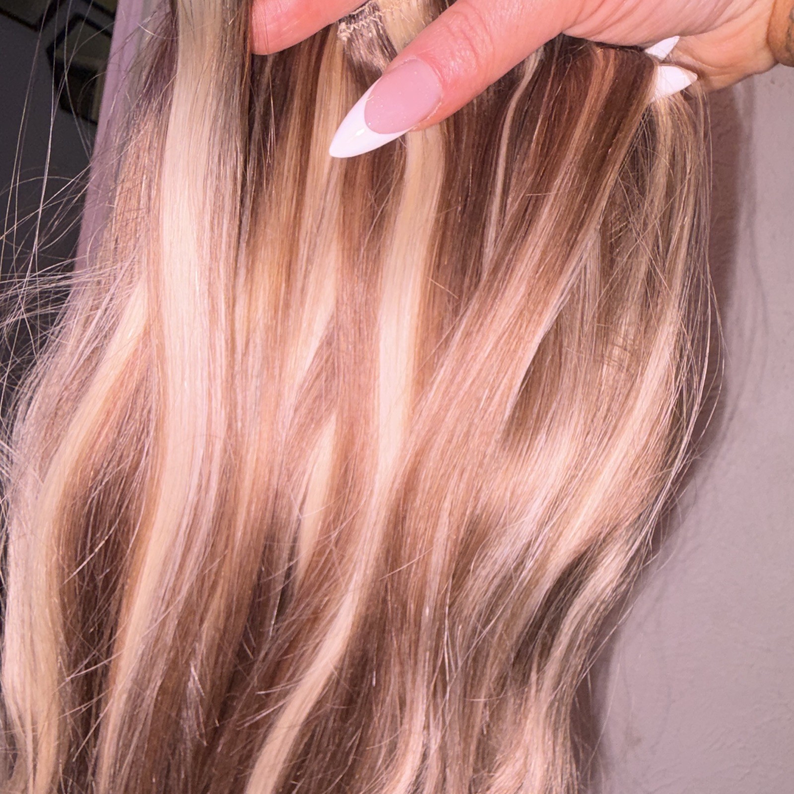 Doores Remy HUMAN Hair Blonde Highlights Clip-In Extensions 20in with 7pcs. 120g