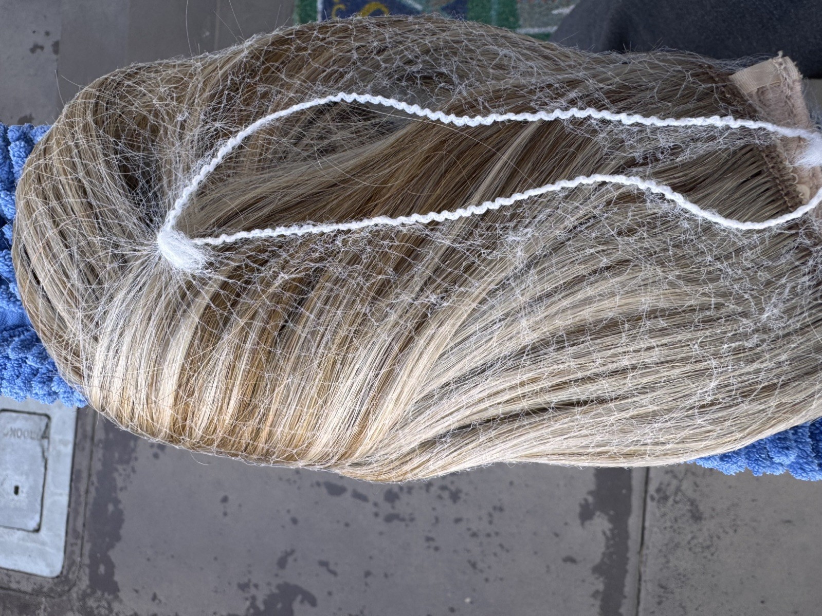 Sitting Pretty Halo Hair Extensions, Cool Blonde Blend 16″ Medium Density