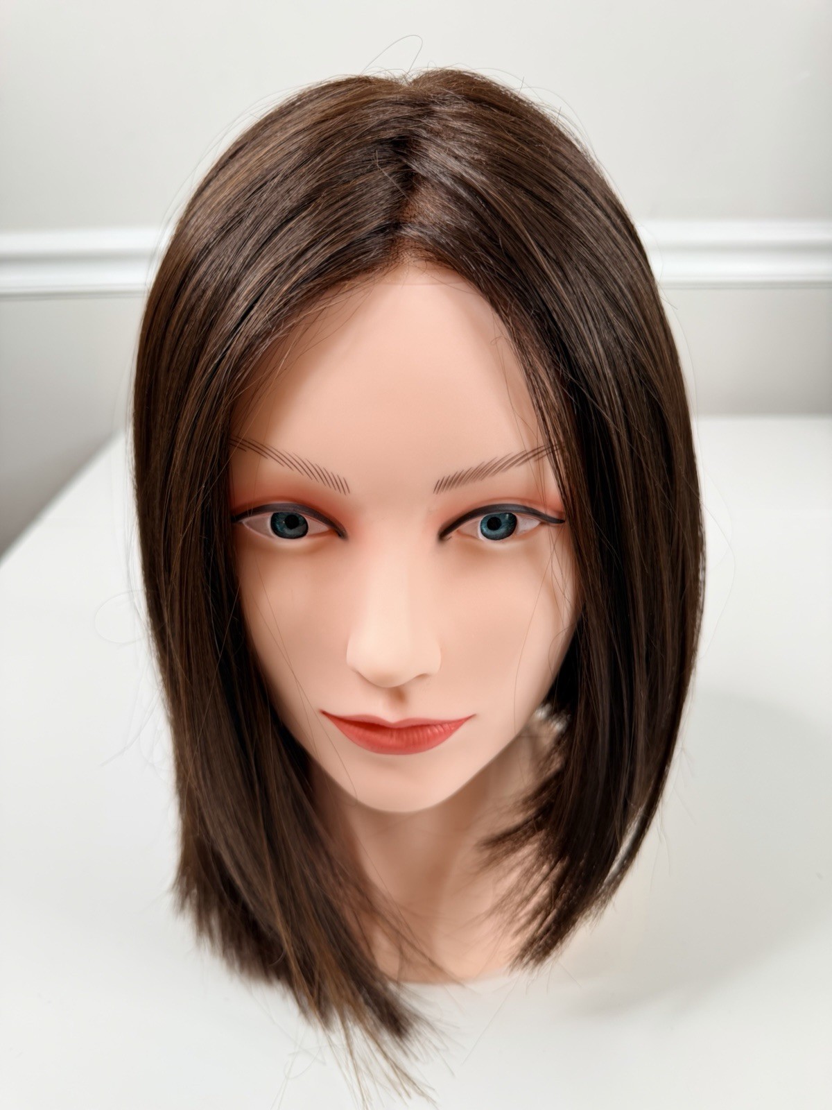 Raquel Welch Synthetic wig mono top Lace Front Wig RL 4/6 15743 angled Bob