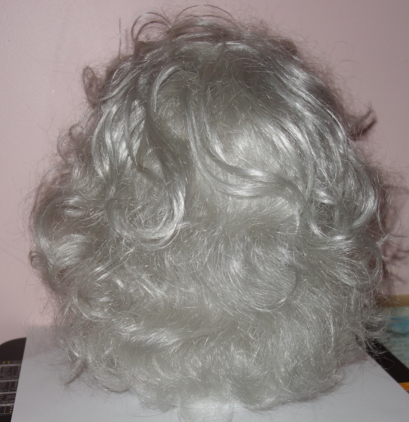 Paula Young Whisperlite Capless Caitlyn Curly Wig – Color #60 White – #8