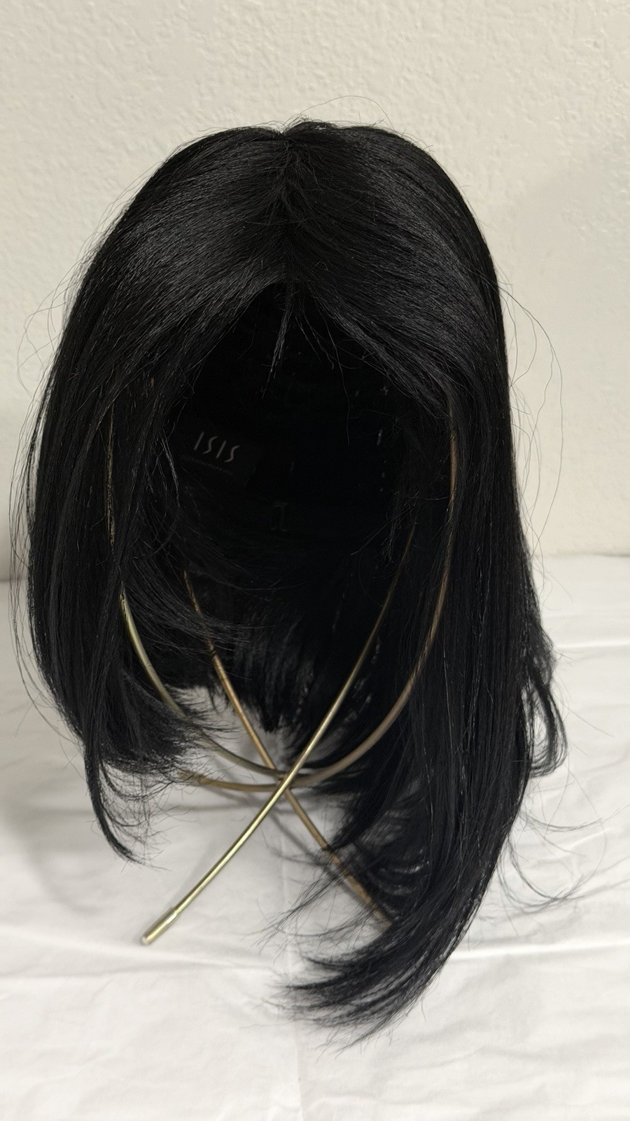 ISIS Collections Black Bob Wig Synthetic Hair Middle Part Adjustable Cap