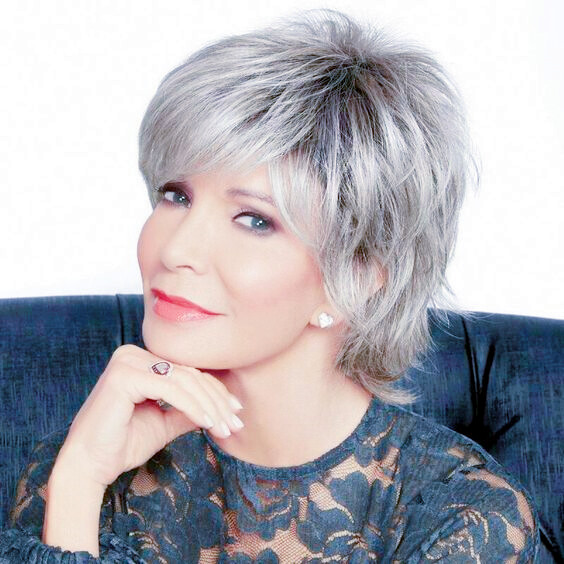 Women Short Gray Wigs Ombre Grey Hair Pixie Cut Wigs for Daily Wear Natural Wigs