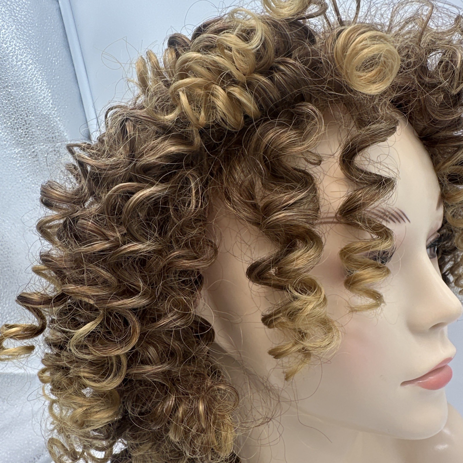 Afro Wig for Women, Short, Soft, Curly, Excellent Condition {EE}