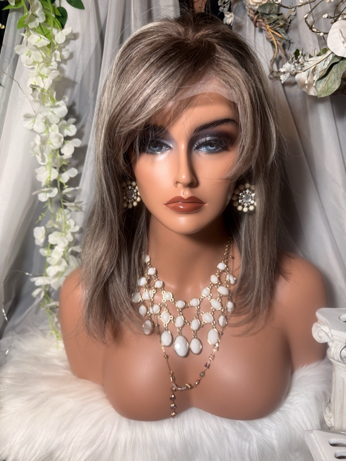 WOW! 14” BROWN COMBO /BLONDE STREAKS, L/F WHOLE LACE TOP, FREE PART WIG!