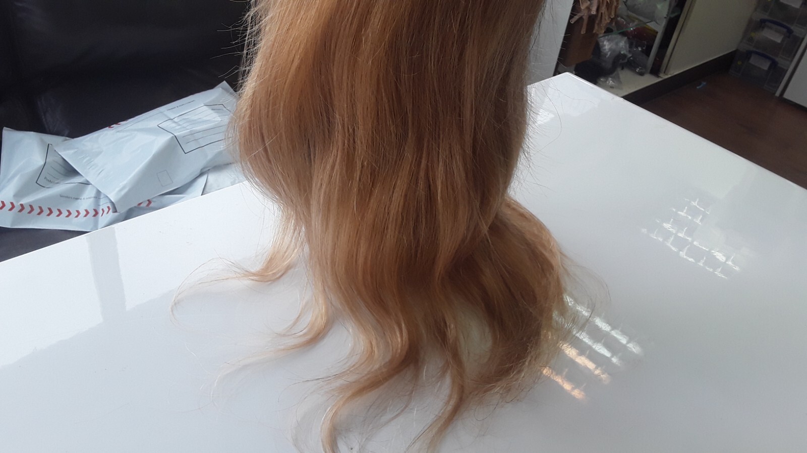 24″SILK BASE TOP BRAZILIAN GLUELESS FULL LACE WIG HONEY BLONDE 27# 180% DENSITY