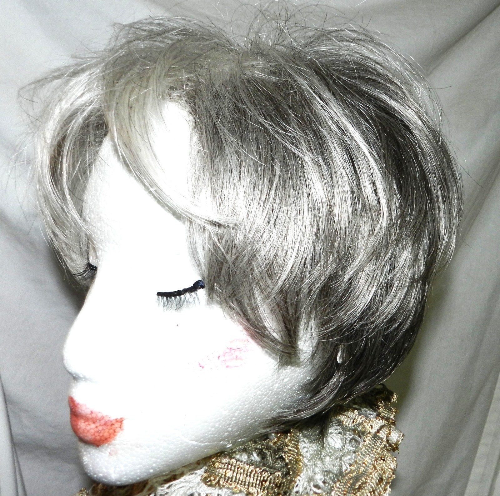 BEAUTIFUL MIXED GREY BOB! LIGHTWEIGHT FOR SUMMER WEATHER!