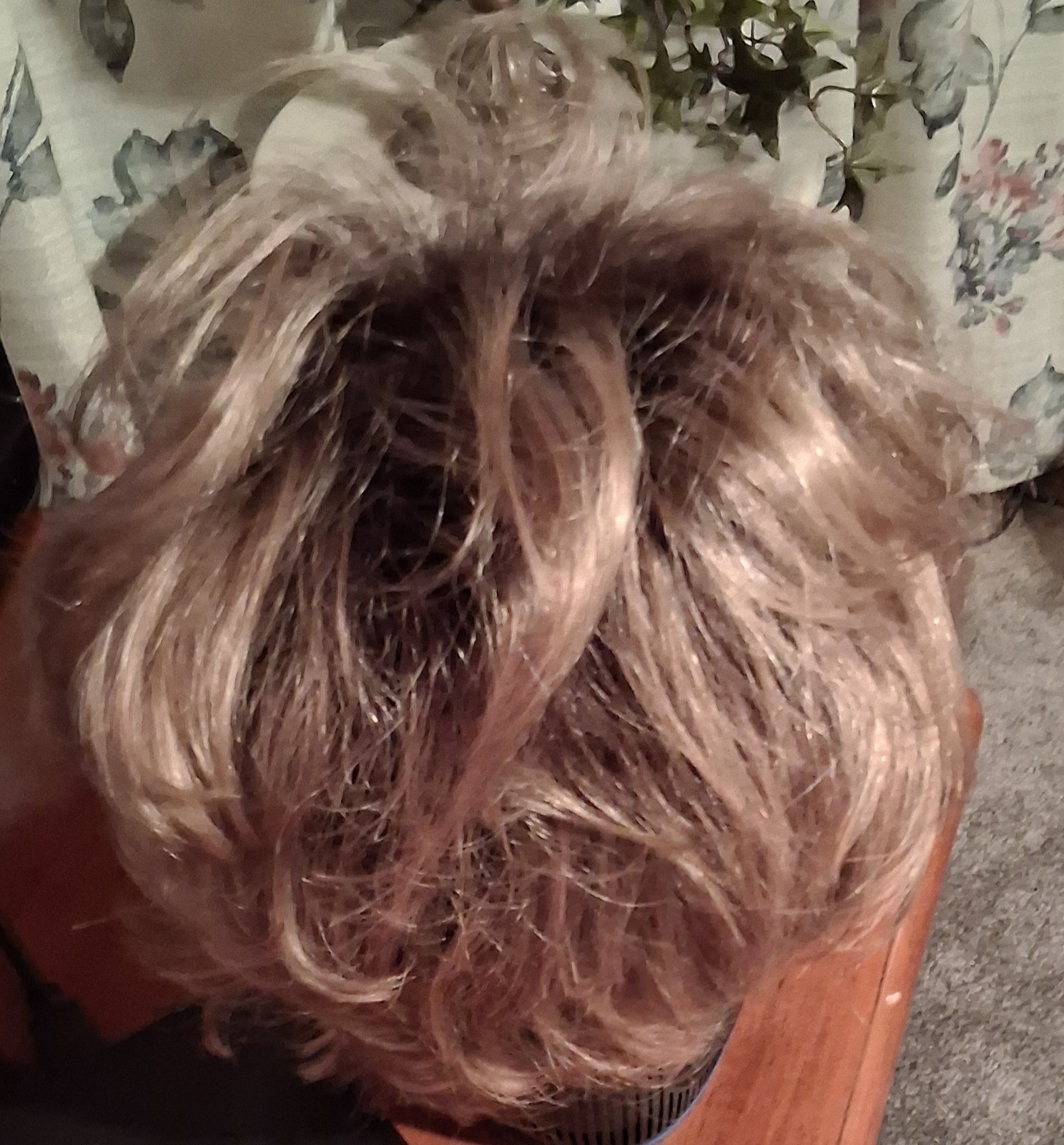 Tony Of Beverly Women’s Wig Synthetic Medium Length Blonde Color