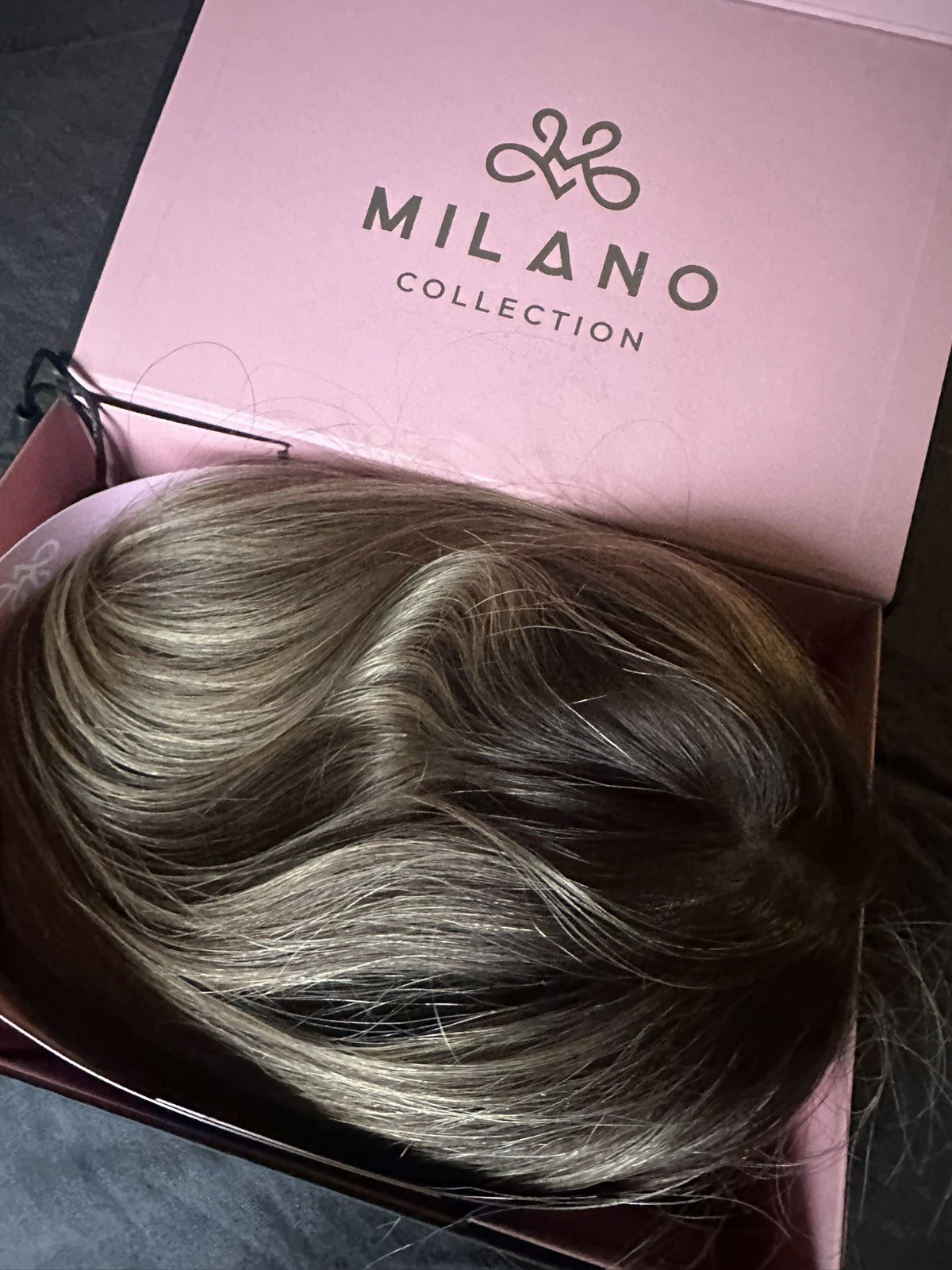 Milano Wig Divine Short 16″ #Medium Brown w/ Highlights Processed Euro Wavy L