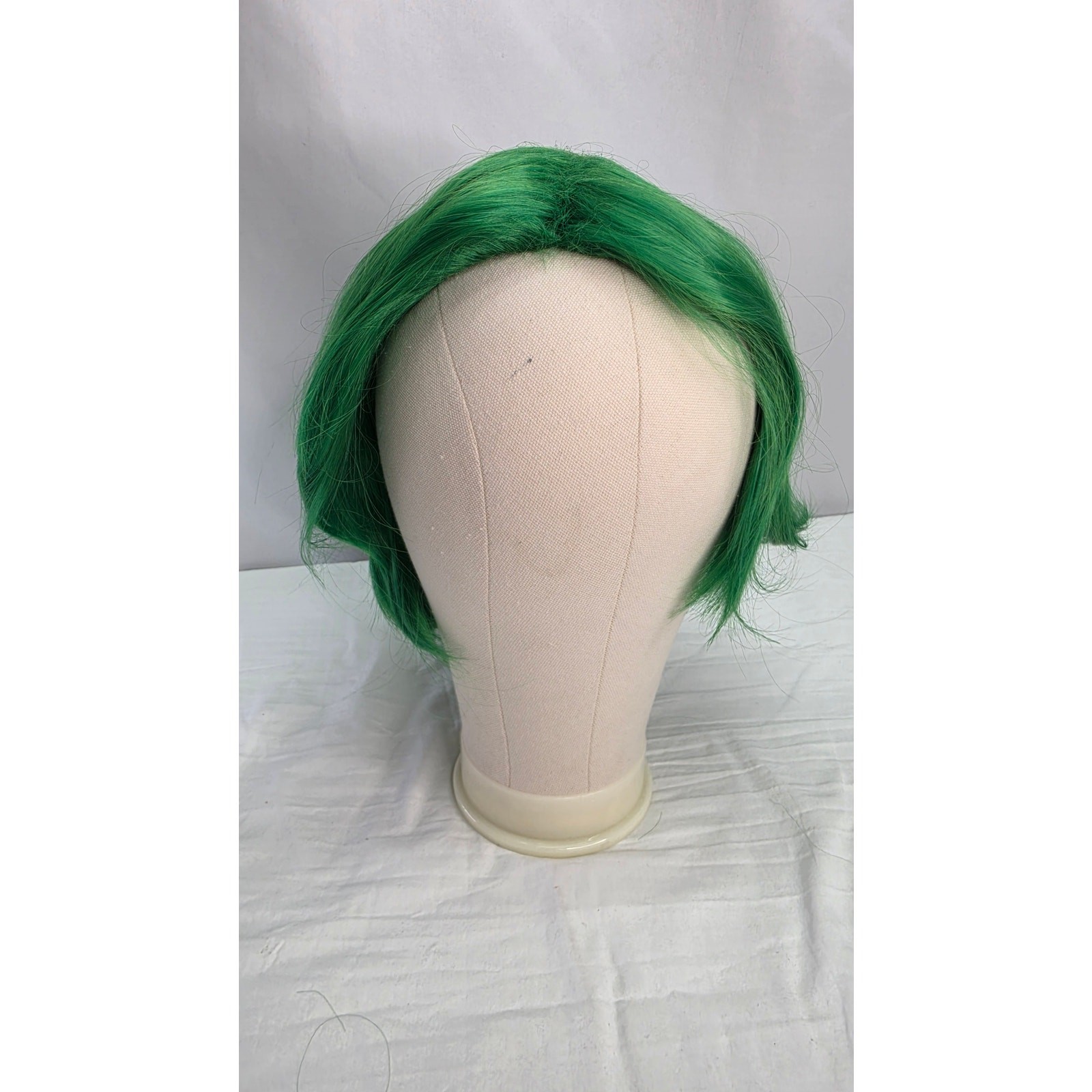 Adult Green Wig with Purple Scarf Green False Eyelashes Cosplay St. Patty’s Day