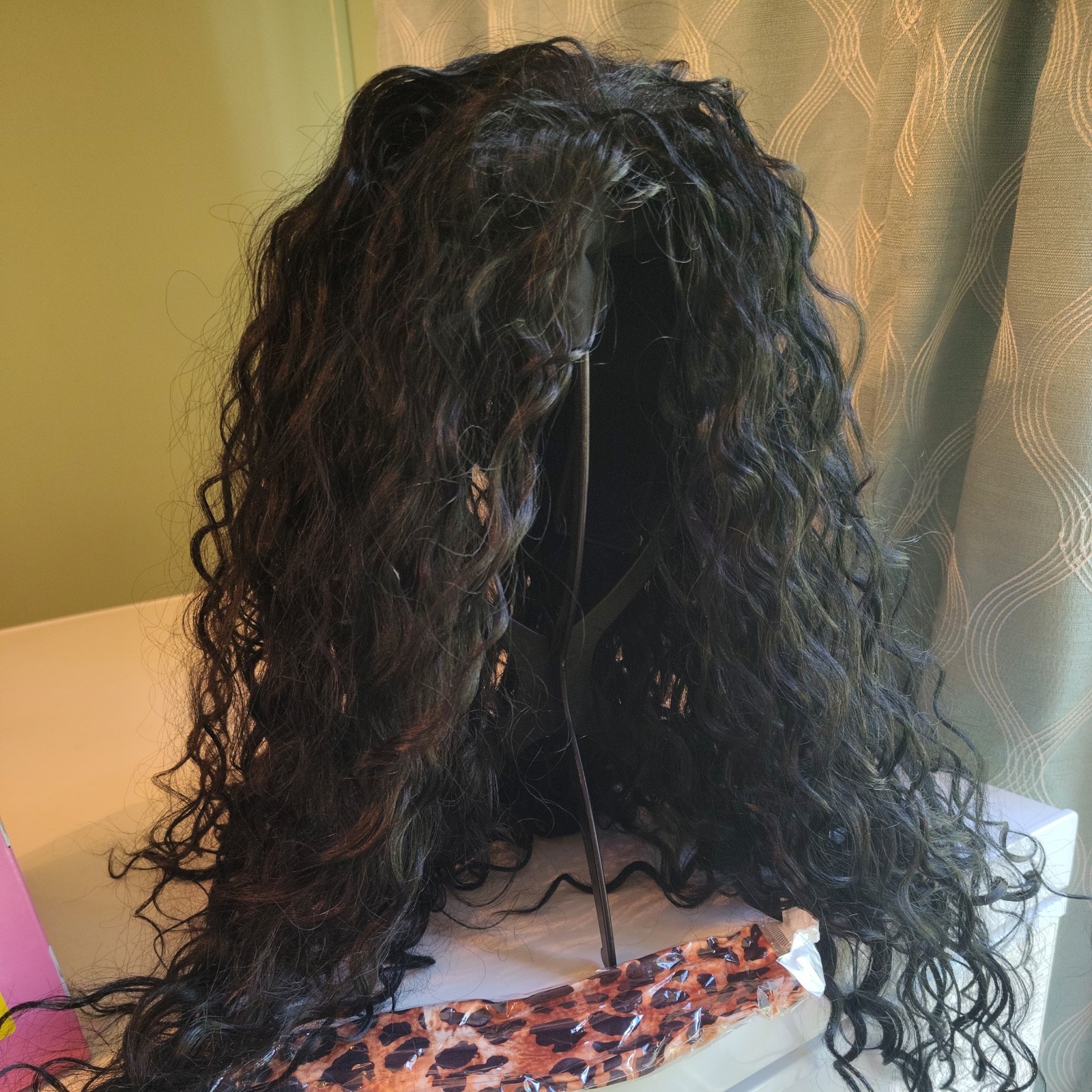 Curly Headband Wig for Women, 20 Inch Wear and go (Natural Black)