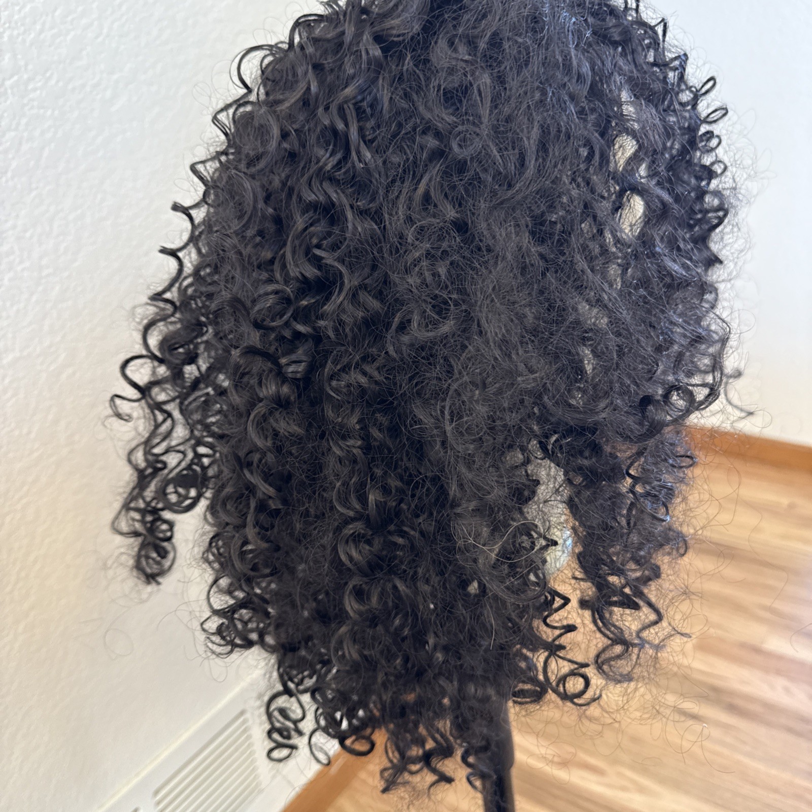 Kinky Curly Long Lace Cap Black 26”Synthetic Big Hair. Very Nice 79