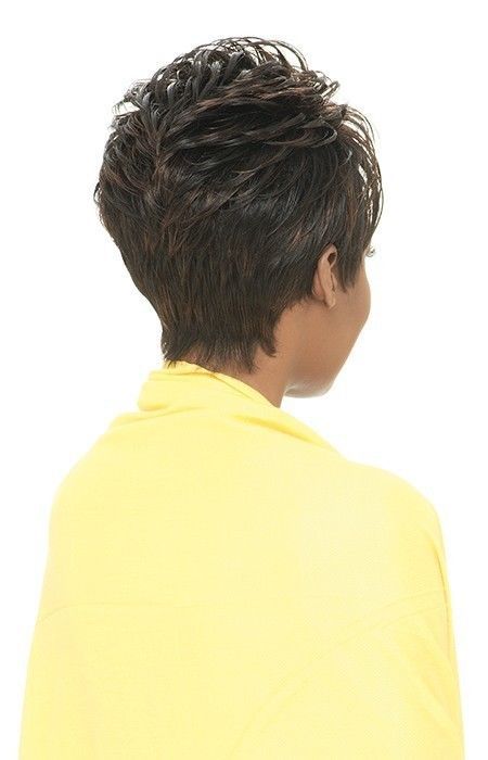 BYNA – VANESSA SYNTHETIC WIG SHORT WAVY WIG