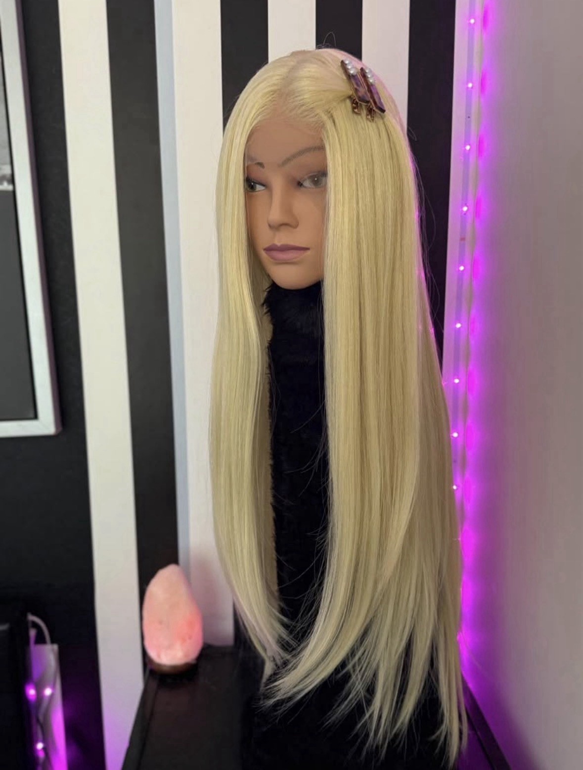Synthetic Clip-In Wig Straight Platinum Blond Heat Resistant Free-Part 31-40″