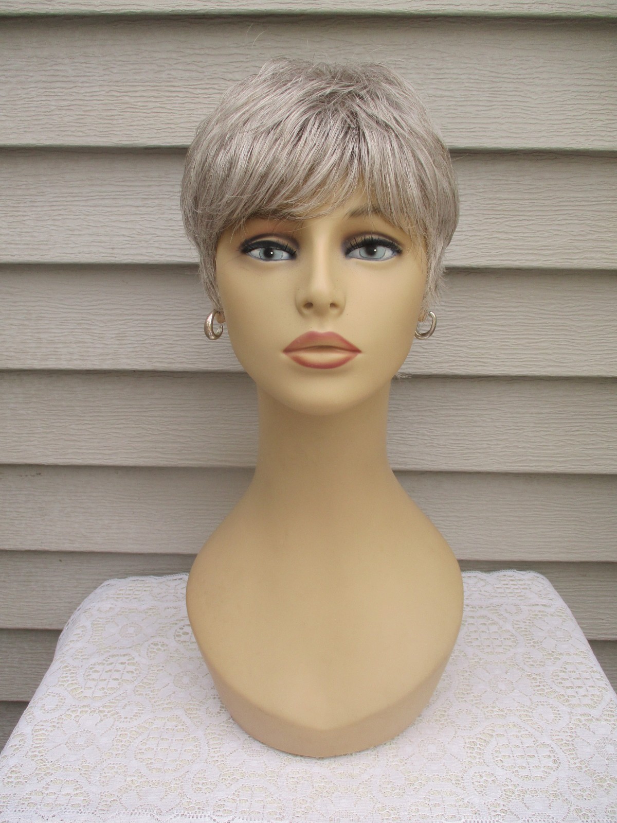 Paula Young Wig RICKI Style A4163 Color #56 SILVER Gray Modern Pixie Style READ