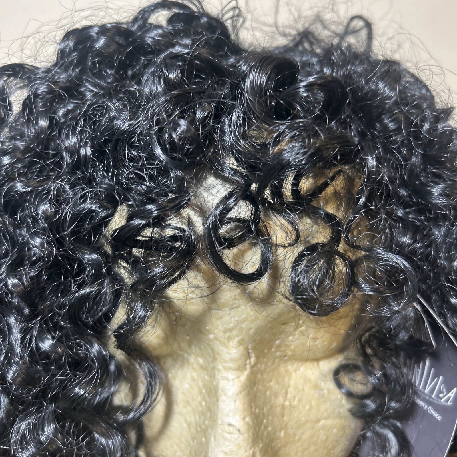 ANNIVIA 17 Inch Mid Length Styleable Curly Wig for Women Afro Kinky Curly Wig W