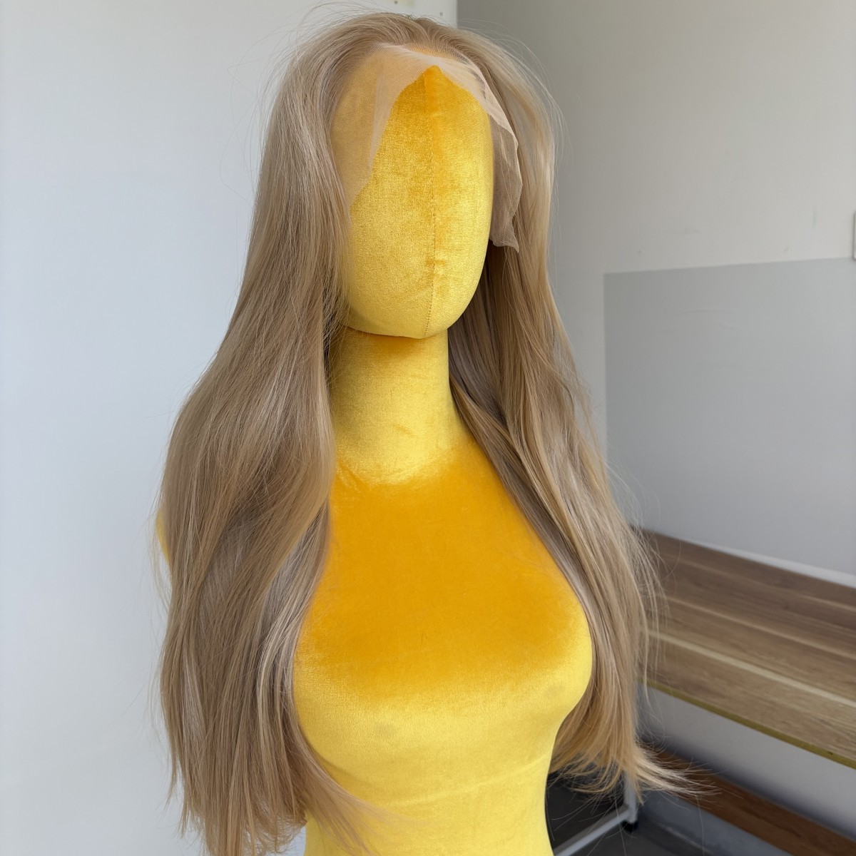 Lace Front Wigs Heat Resistant Synthetic Hair Honey blonde Long Straight
