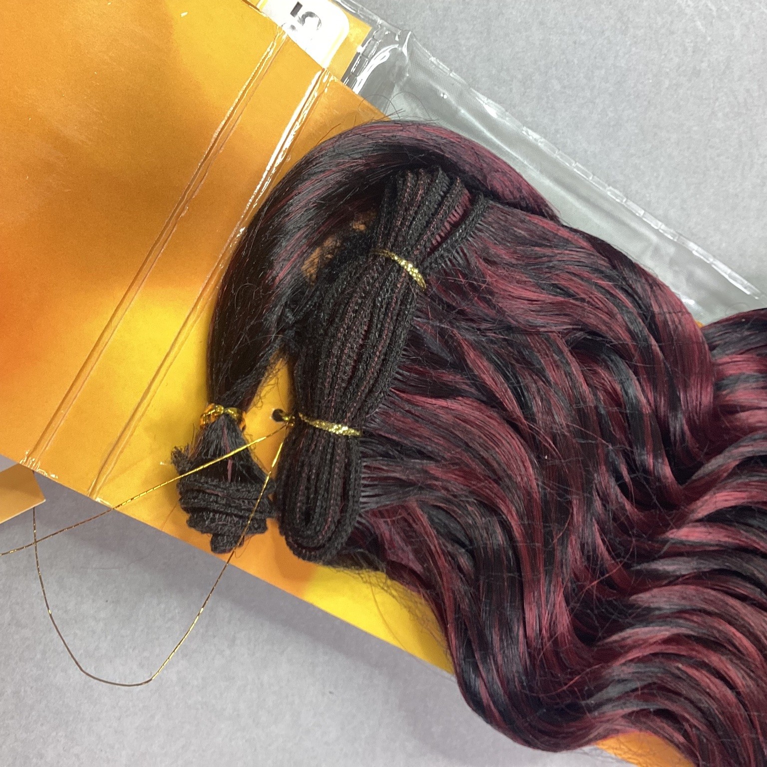Outre Batik Loose Deep WVG Hair Extensions 12″ F1B/425 Kanekalon Fiber