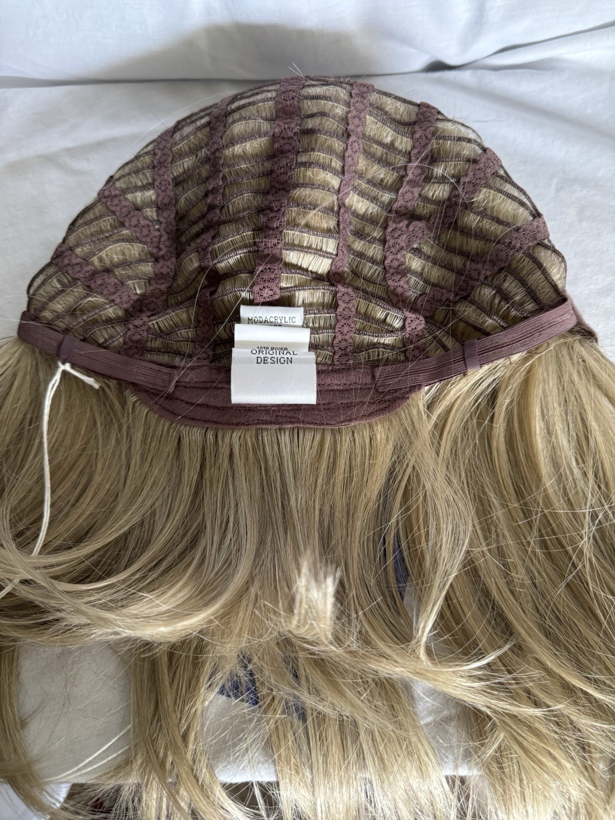 Rene of Paris River Wig Buttercream Blonde BNWT Perfect Below Chin Bob