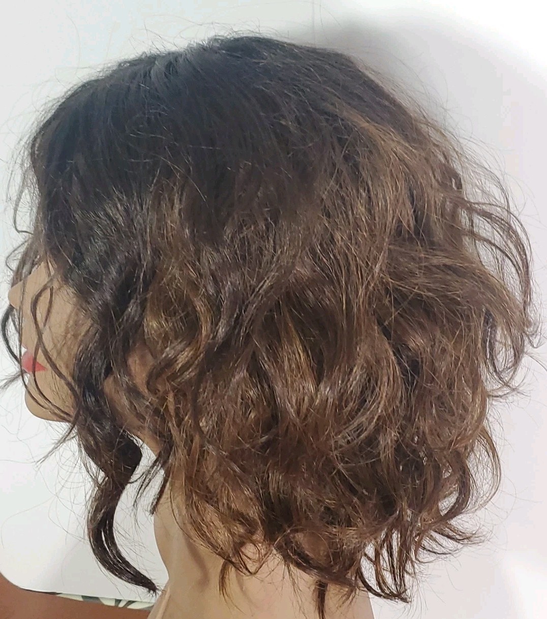 Shake-N-Go Women’s Brown Slight Highlights Messy Bob Wig w/Mesh Cap