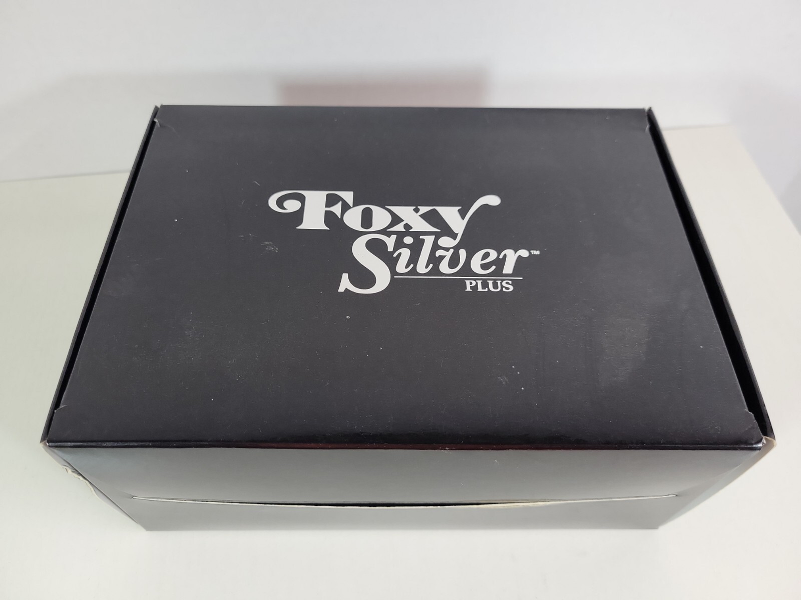 Wig Foxy Silver Plus 10446 Geraldine NEW IN BOX