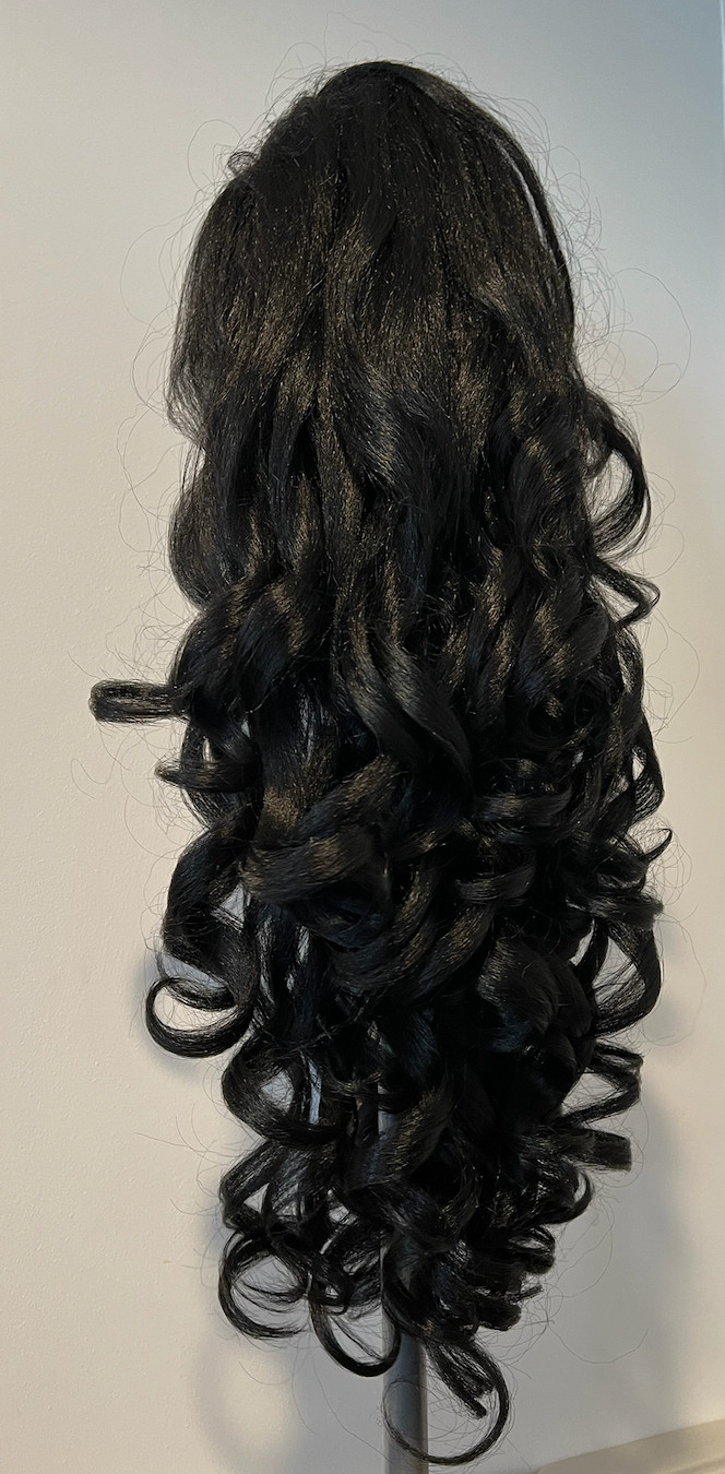 Outre Quick Weave Half Wig STUNNA Style Color 1B Off Black Synthetic Material