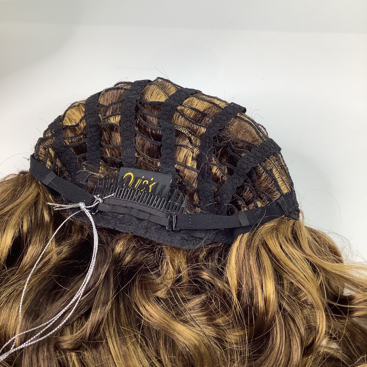 Outre Quick Weave Rihanna Synthetic Wig S4/27 Wavy Hairpiece