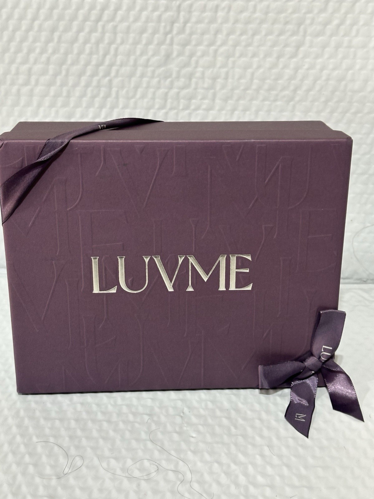 Luvme Human Hair Wig ALL DAY COMFORT WIG Long Hair New In Box!.