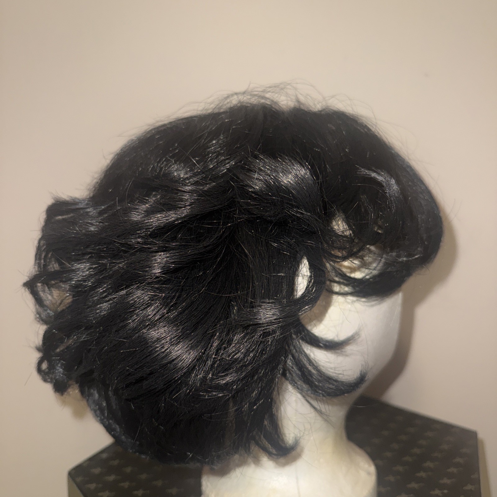 100% Kanekalon Foxy Silver brand Wig Black with bangs and cute curls!