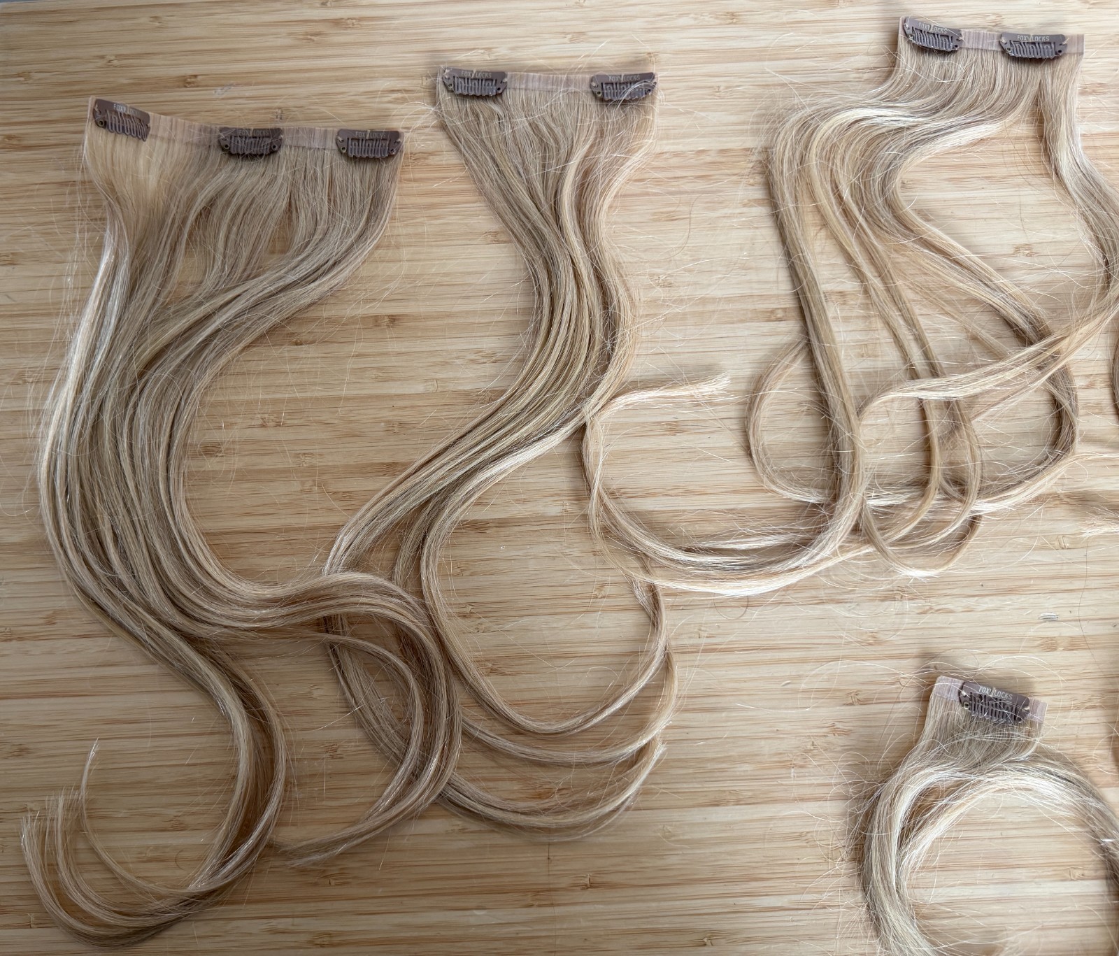 Foxy Locks Luxury Extensions Seamless Regular 18″ Caramel Blonde Remy Human Hair