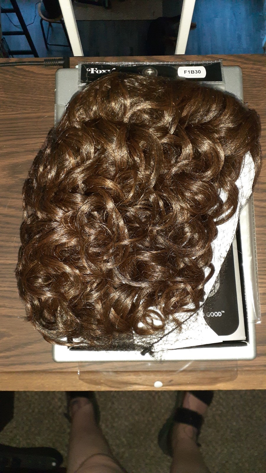 Foxy Silver Natalia Wig – Color F1B/30 – New Open Box