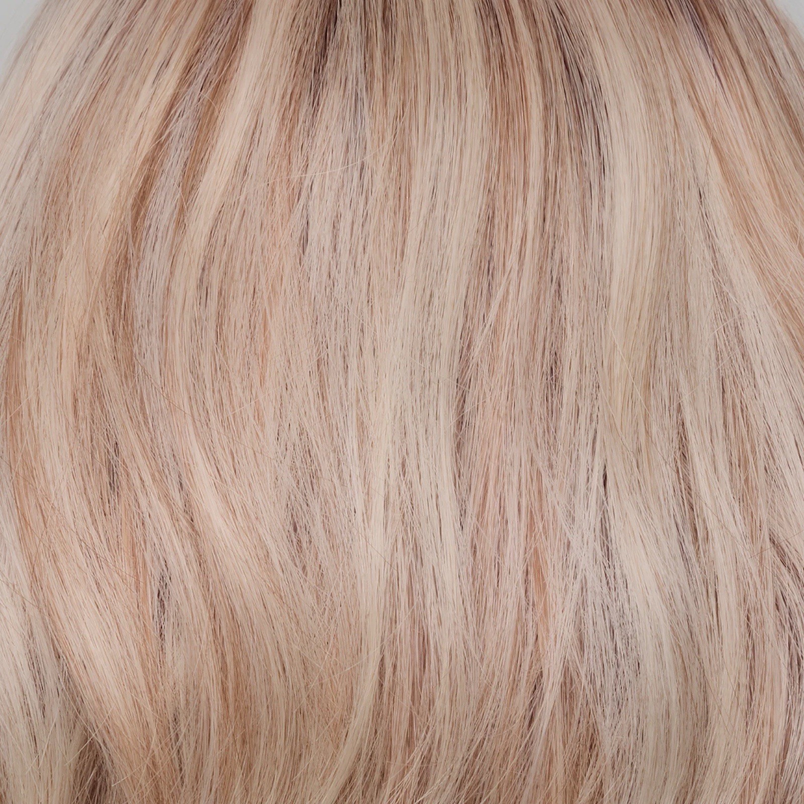 Amore Rohan Wig Sea Salt Blonde Rooted NWT