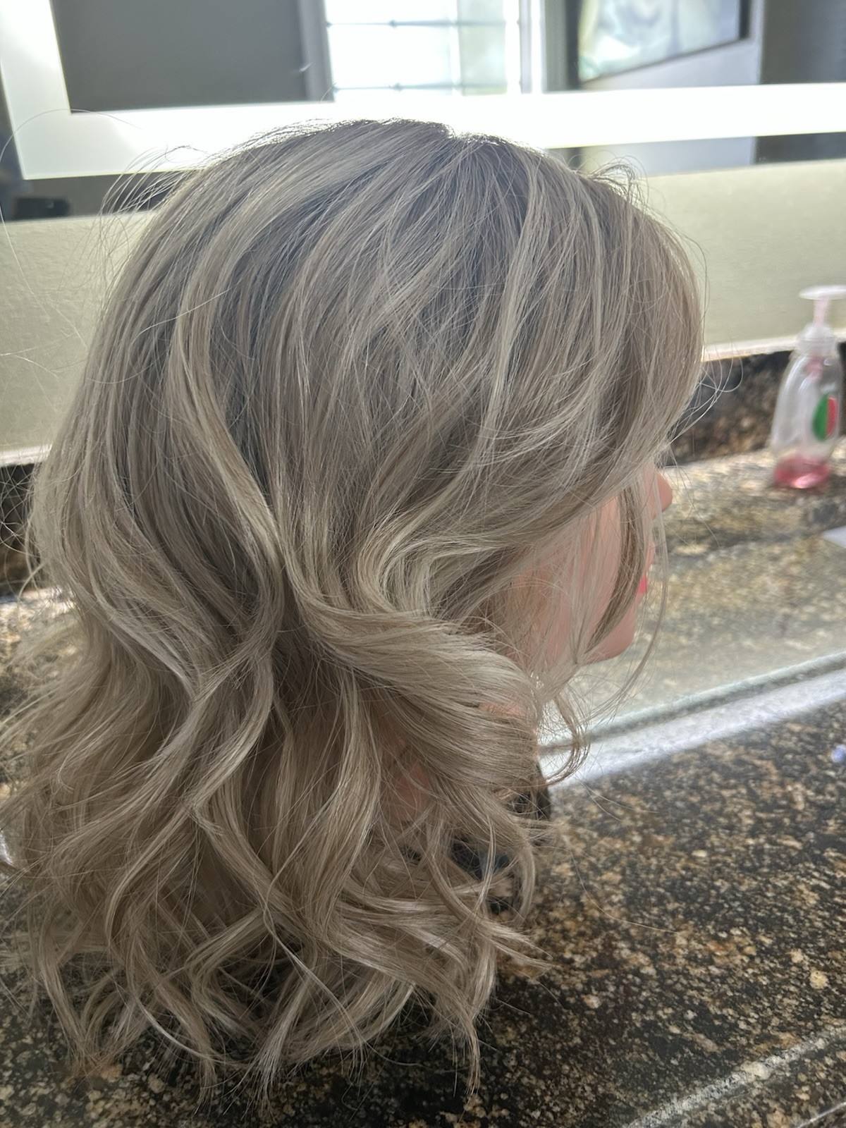 Amore Rohan Wig Sea Salt Blonde Rooted NWT