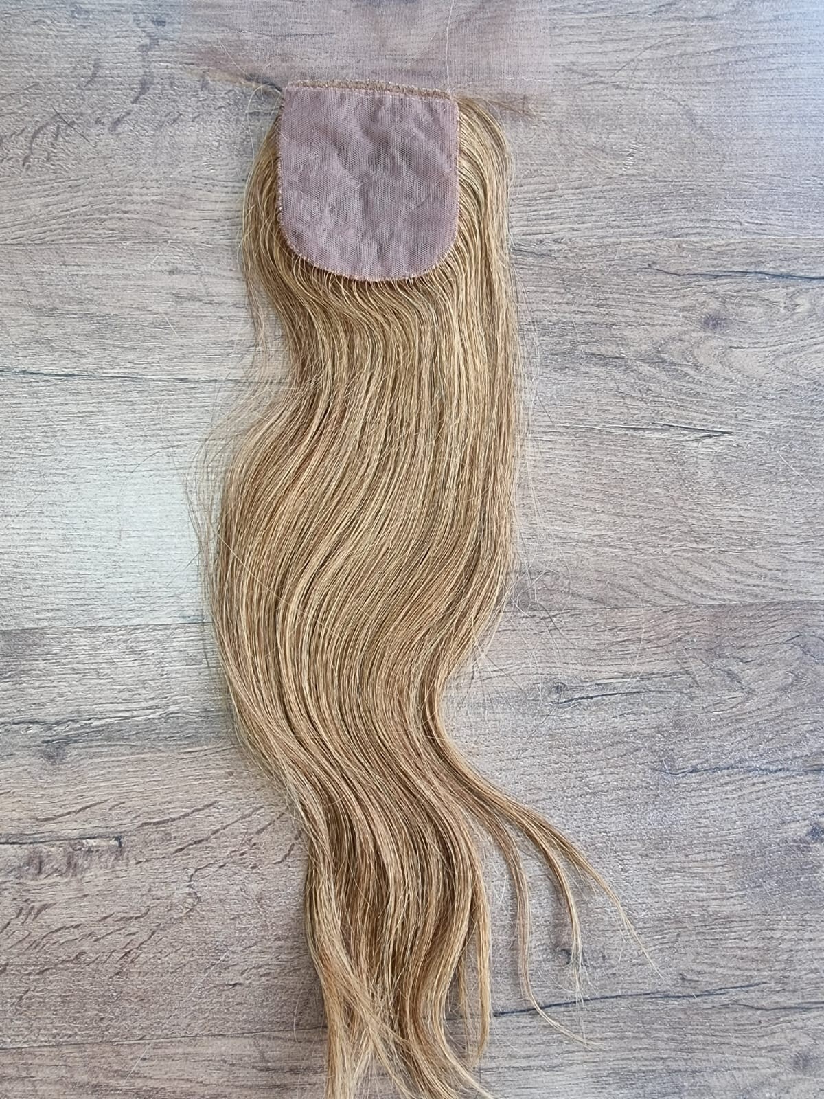 12AA 22INCHES 4X4 SILK BASE CLOSURE BRAZILIAN HUMAN HAIR STRAIGHT ASH BLONDE 8#