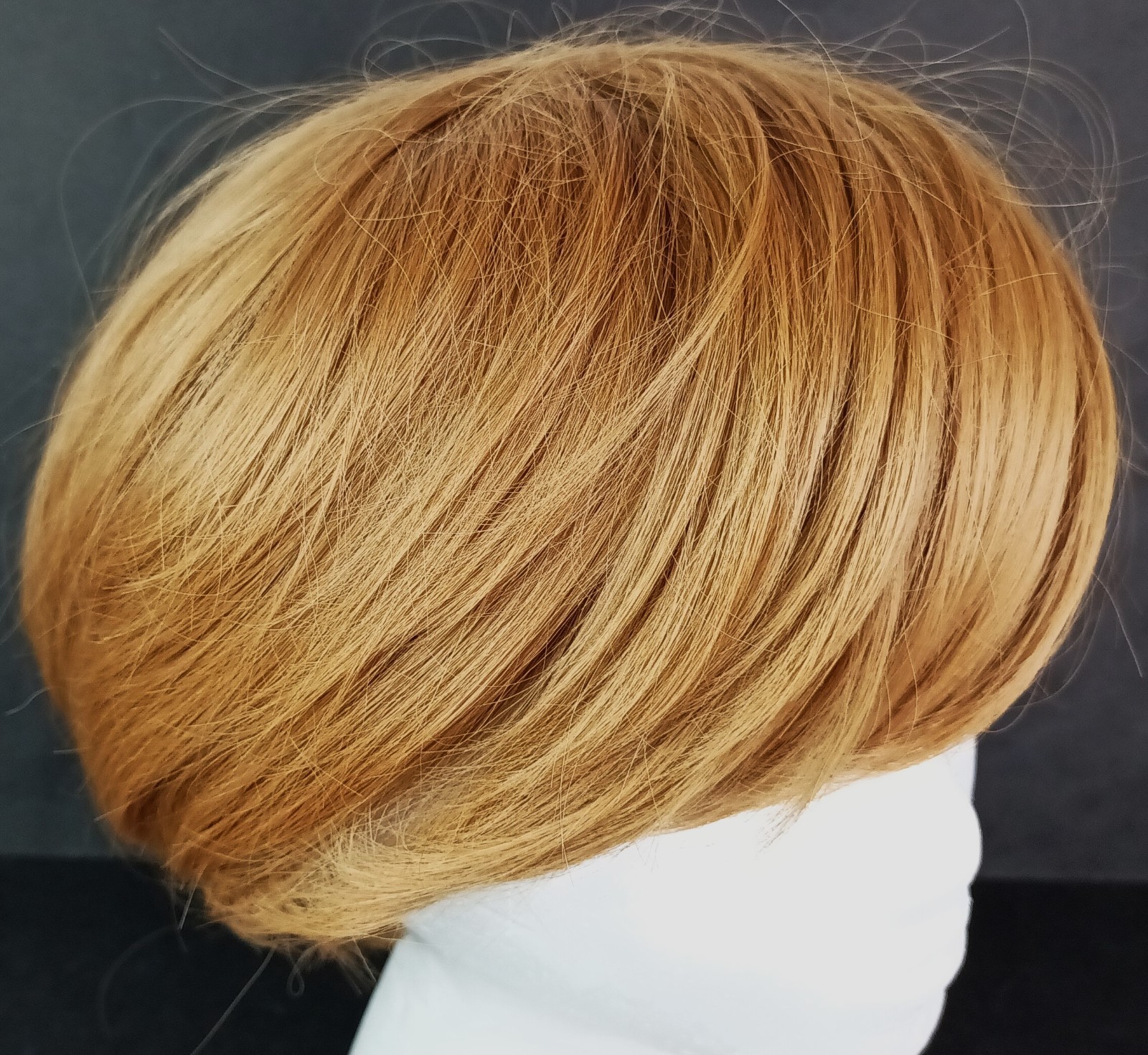 Wig Sis Petite Blonde 26G Synthetic Short Wavy SKU HW15078 Capless NEW