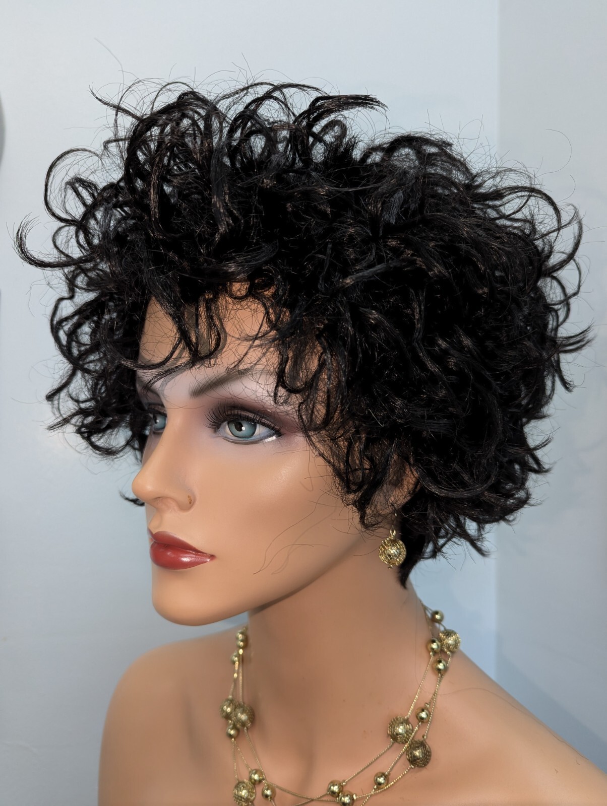 Short Trendy Synthetic Cringle Wavy Color 1B Off Black With Bangs Wig