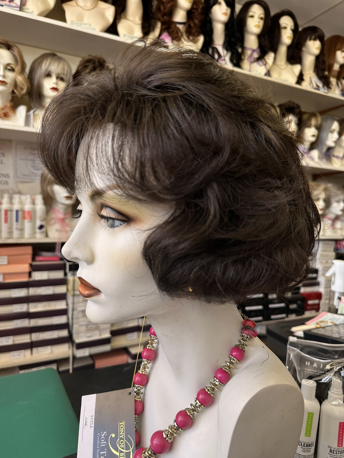 “JUNE” by TONY OF BEVERLY #4 a Dark Brown wavy bob. Discontinued! Reg. $199 ❤️