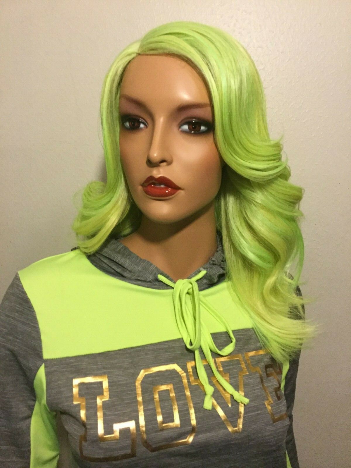 NWT Motown High Temperature Fiber Teal Multi Color Fashion Wig
