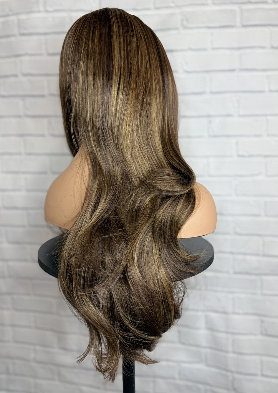 Ash Green Wig 24 Inches Long Middle Part Wavy Layered