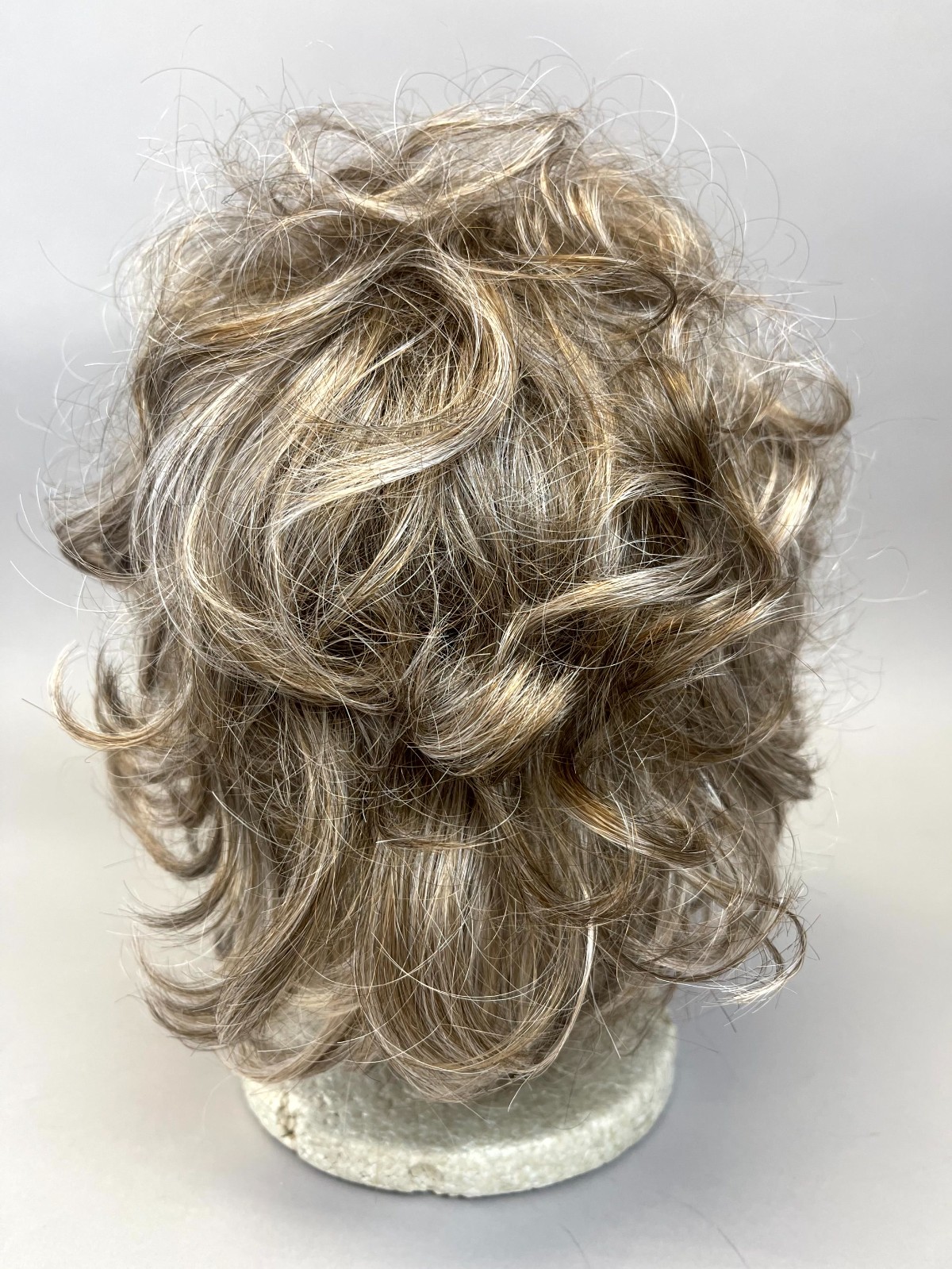 Aspen Collection Modacrylic Wig C195 Timeless in 17/101 Color Light Brown