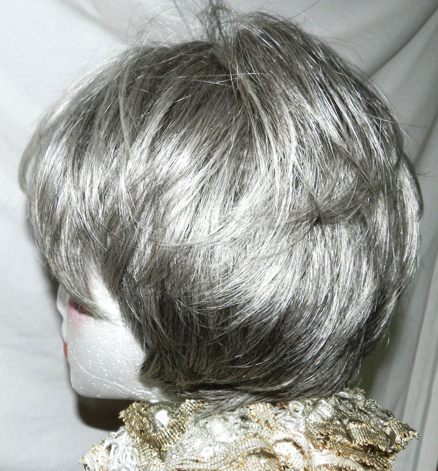 BEAUTIFUL MIXED GREY BOB! LIGHTWEIGHT FOR SUMMER WEATHER!