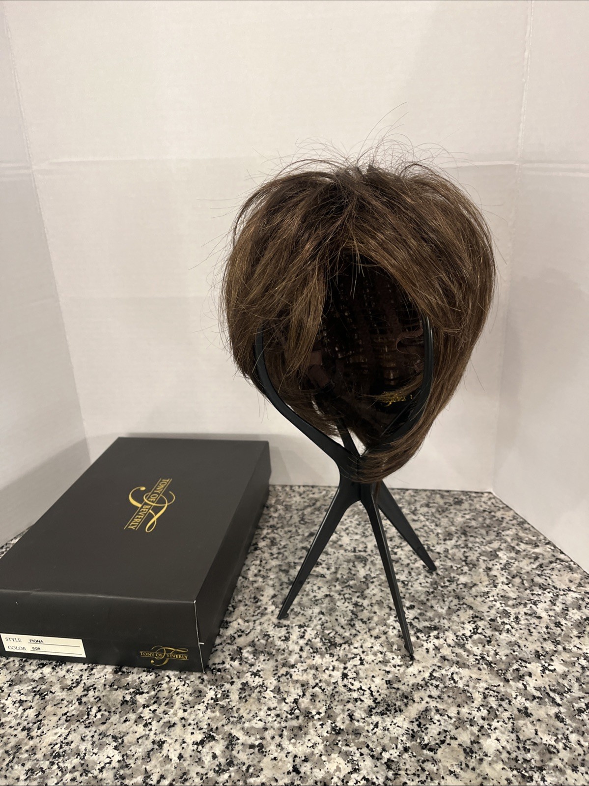 Tony Of Beverly Elura Blend Wig FIONA Color 6/28