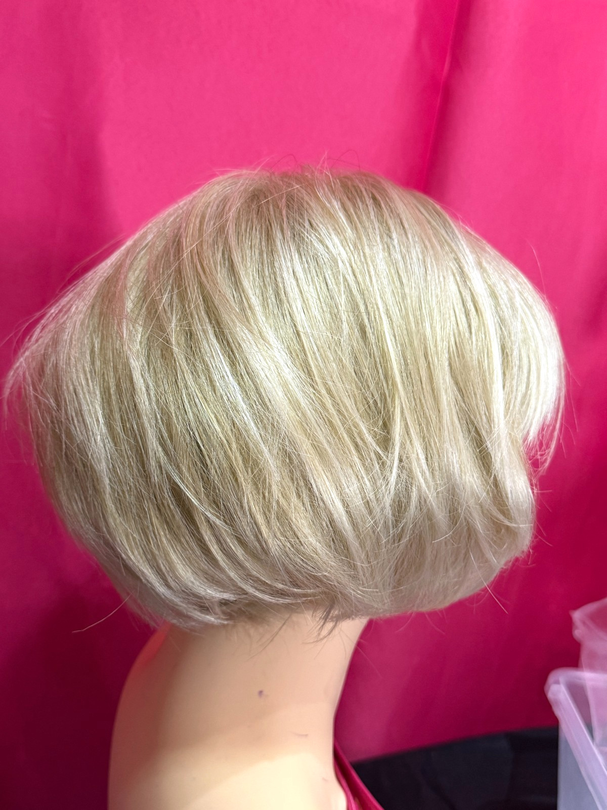 Godiva’s Secret Wigs “Carly Wig” Creamy Blond