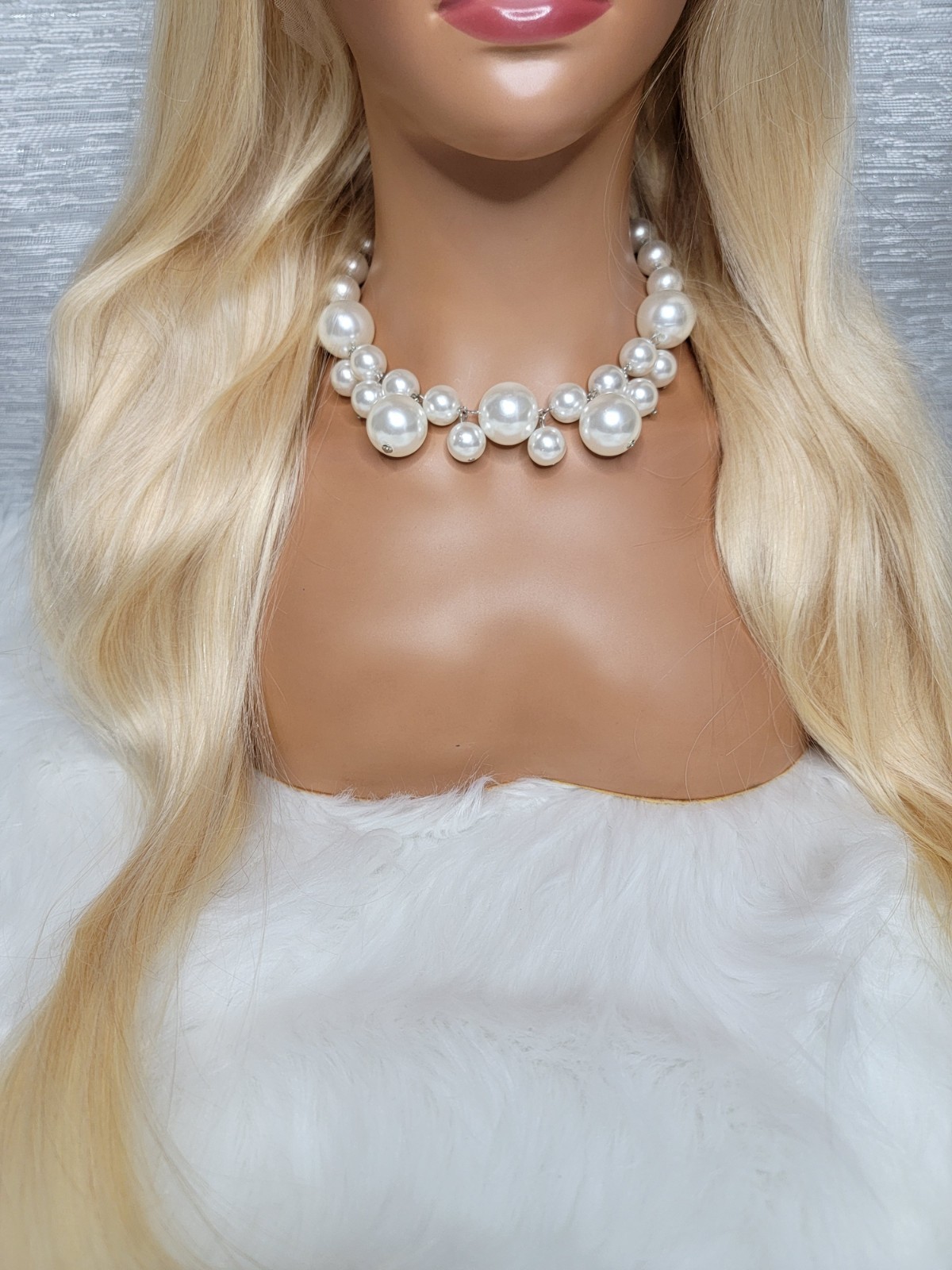 30inch Silky Straight ARABELLA 613 ( Blonde). Invisible Knots. 100% Human Hair.
