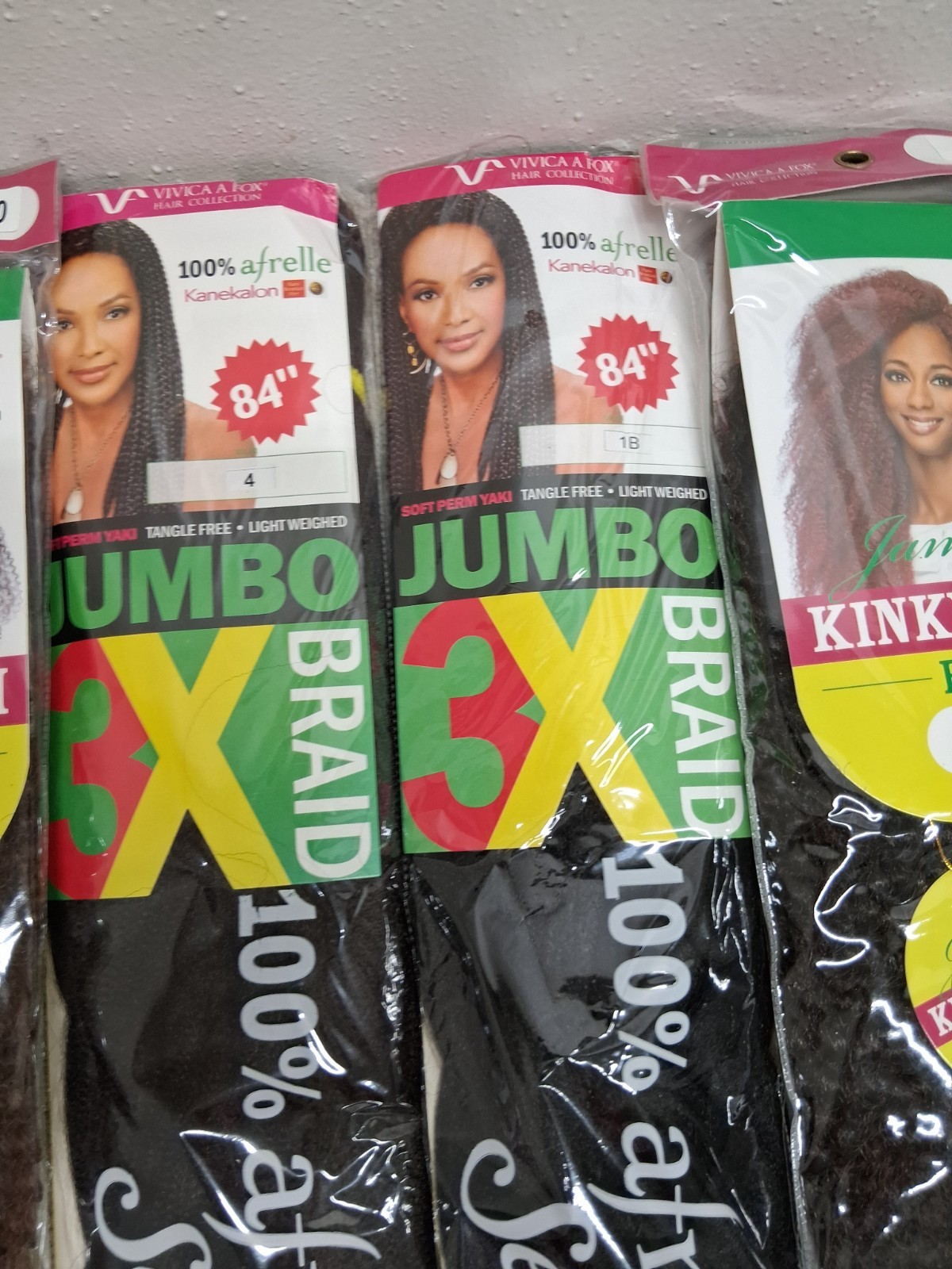 Vivica A Fox Mixed HAIR EXTENSION LOT Of 31 Kanekalon 84″