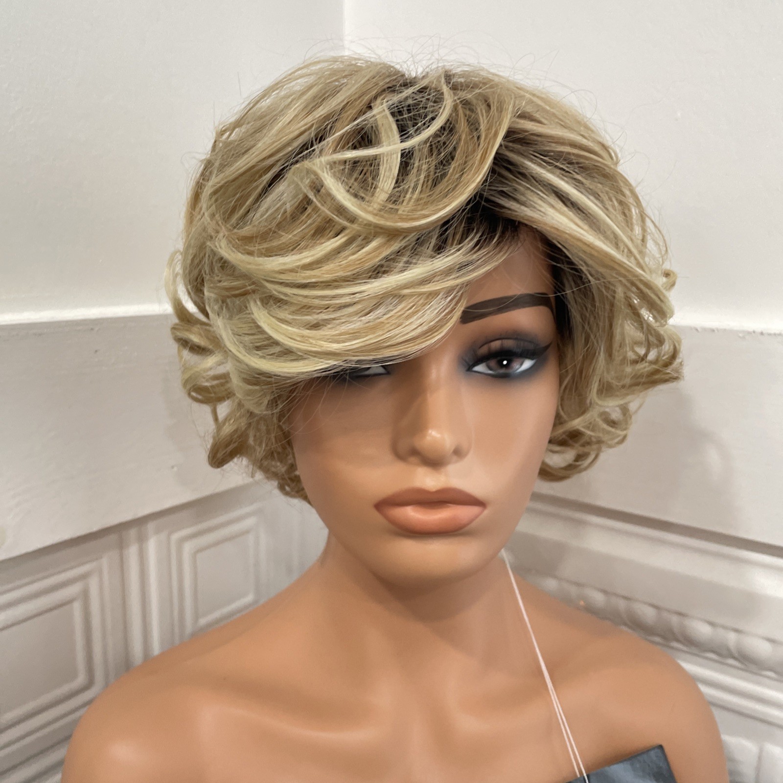 Toni Brattin 351 Gorgeous Regular HF Medium Blonde Wig New