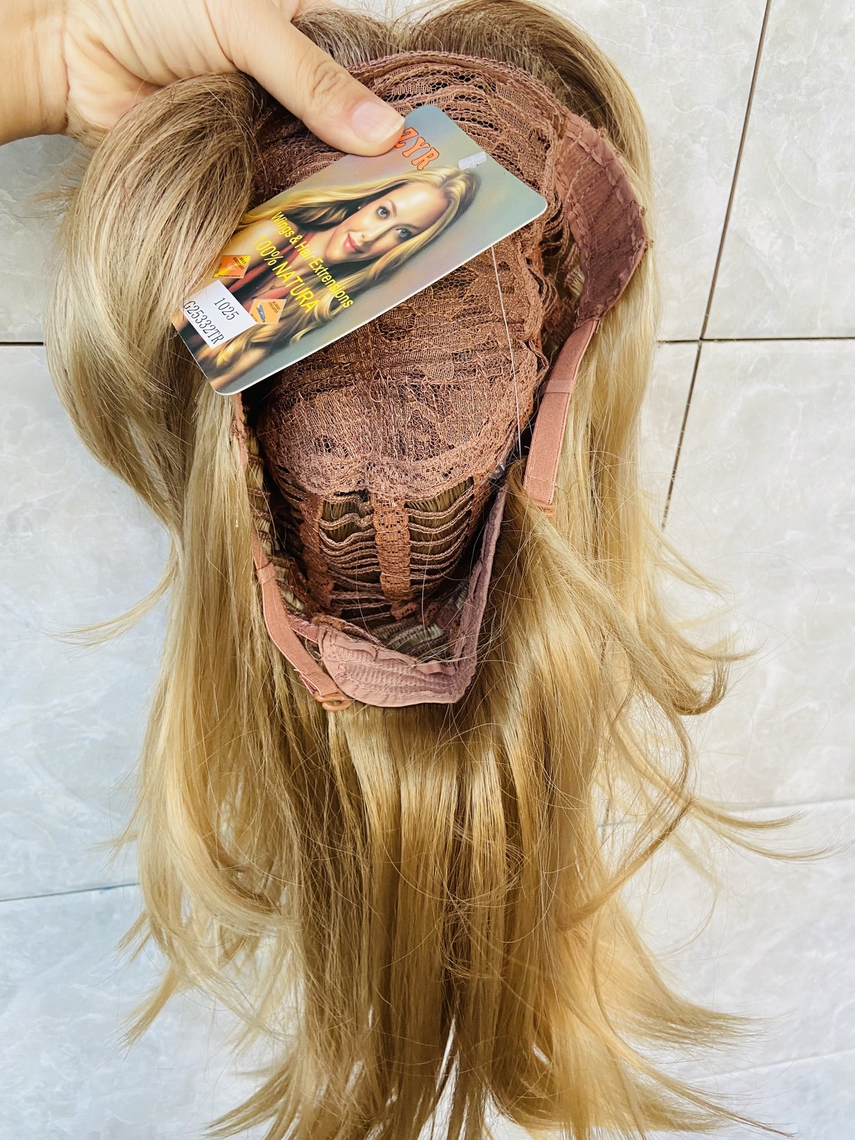 Medium Length Blonde Mix Straight Synthetic Hair Wigs Super Soft Natural Fashion