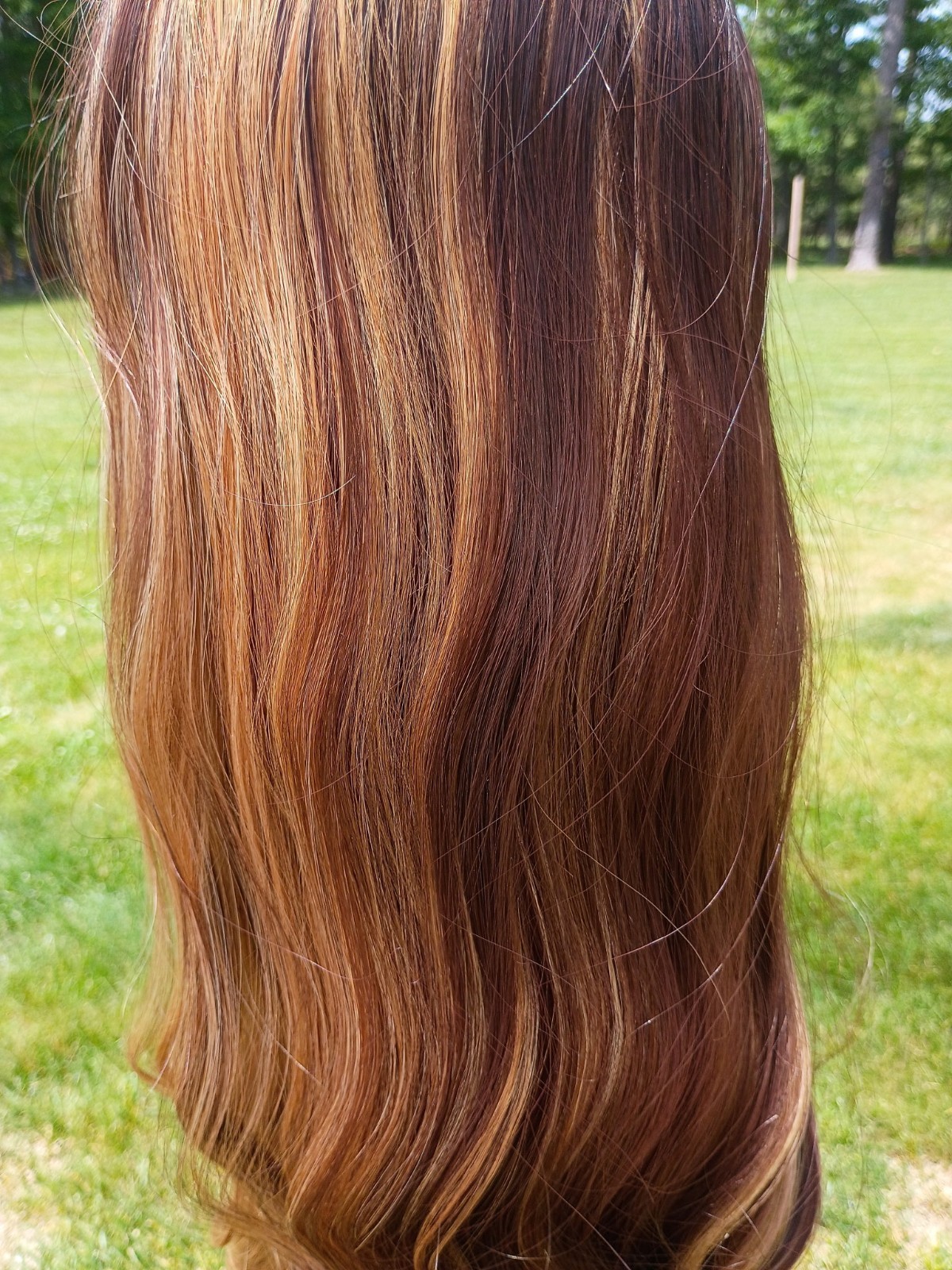 Synthetic Wavy Layered Brown/Golden Highlights Wig Free-Part Classic Cap 31-40in