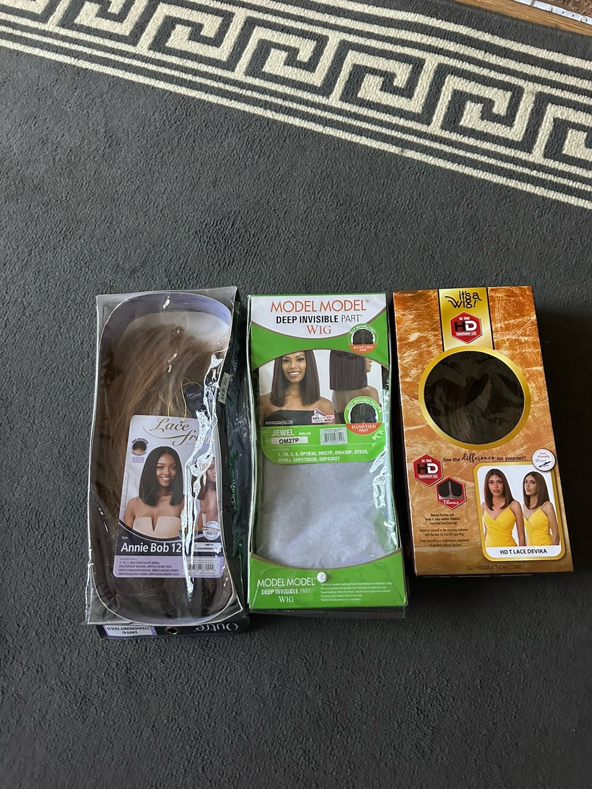 Outre Model Model It’s A Wig Lot 3 Lace Front