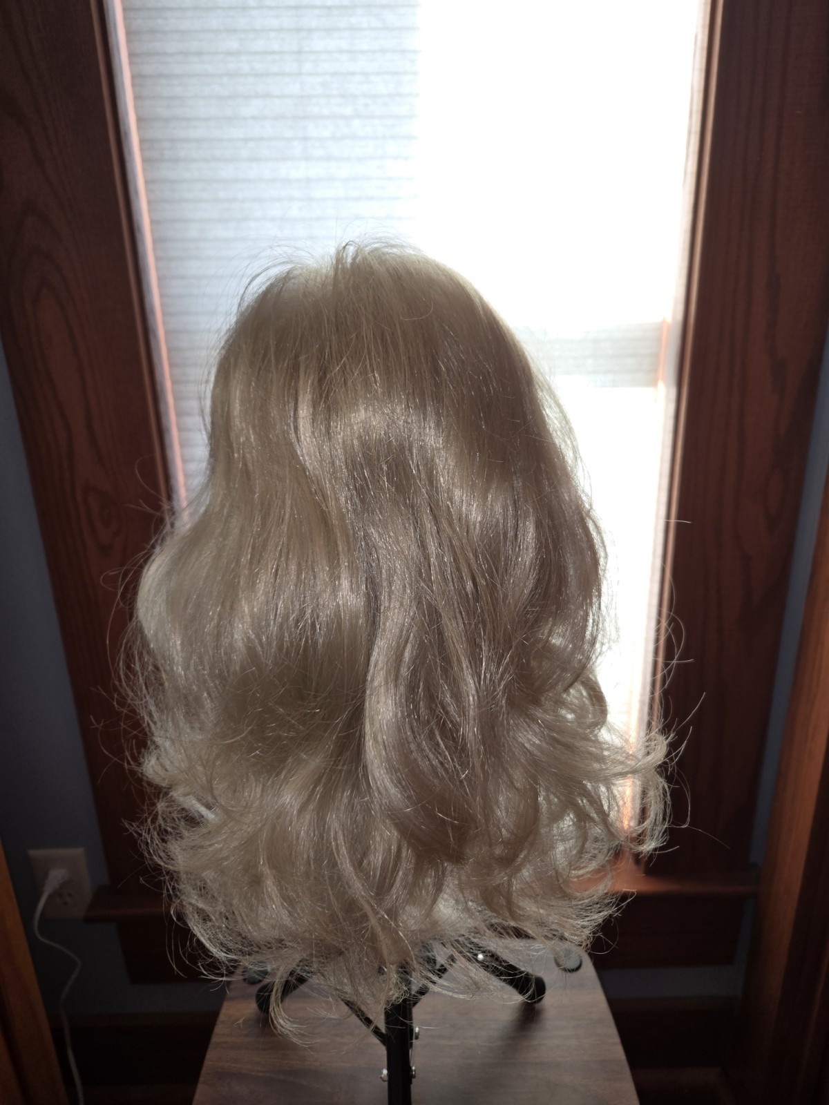 Paula Young Kyra Synthetic Wavy Classic Cap Free-Part Wig – Light Blonde 3917
